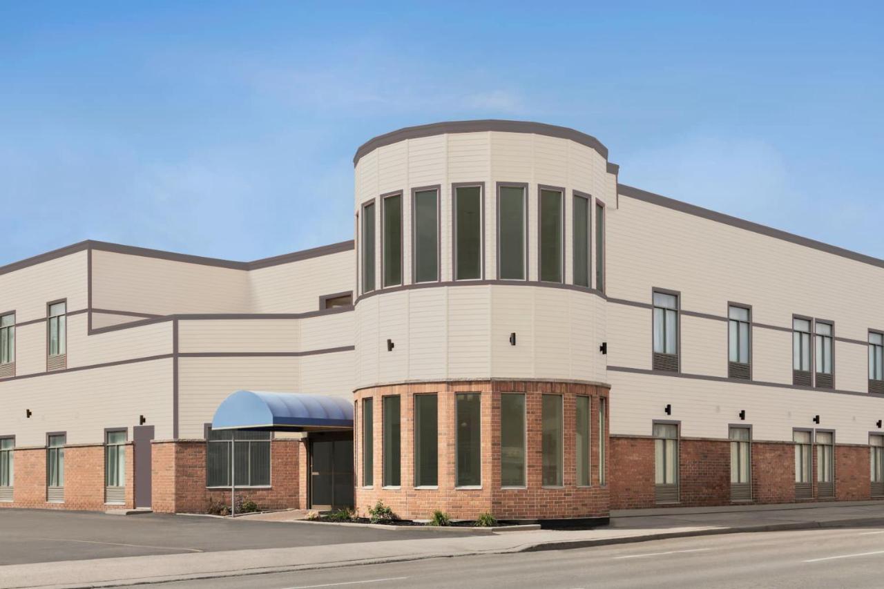 Premier Inn & Suites - Downtown Hamilton Luaran gambar