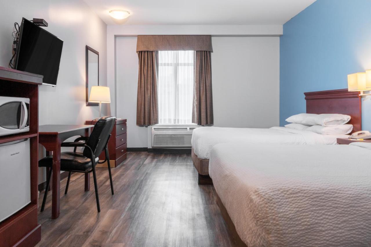Premier Inn & Suites - Downtown Hamilton Luaran gambar